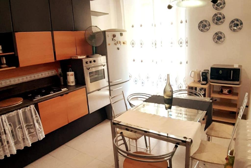 Gabry'S Home Three-Bedroom Big Apartment Near City Center & Train Station To Pisa And Florence & Ferries To Sardegna Corsica Livorno Luaran gambar